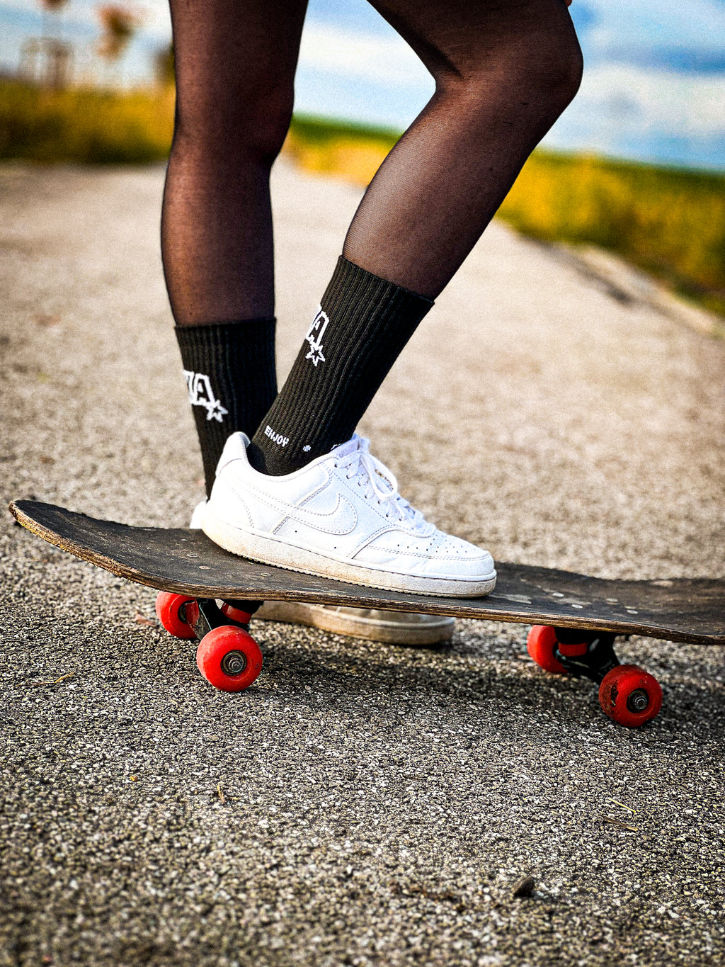 SANKA SOCKS black EEE collection
